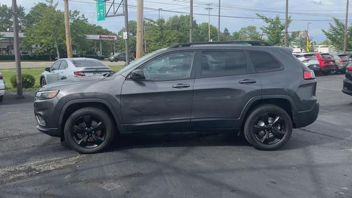 Gray 2022 Jeep Cherokee Latitude Lux