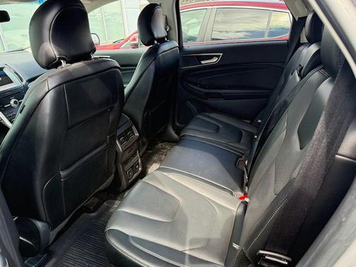 Silver 2017 Ford Edge Titanium