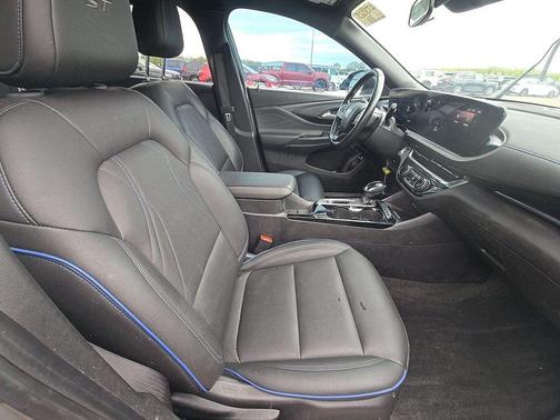 Gray 2025 Buick Envista Sport Touring FWD