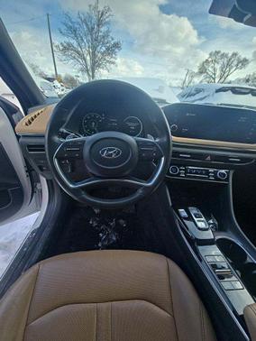 2022 Hyundai SONATA Limited