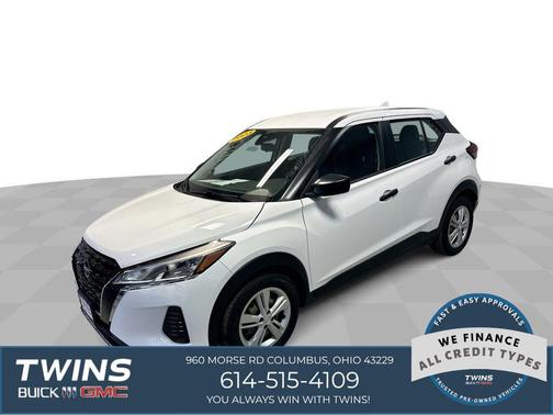 White 2023 Nissan Kicks S