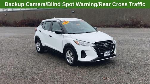 White 2023 Nissan Kicks S