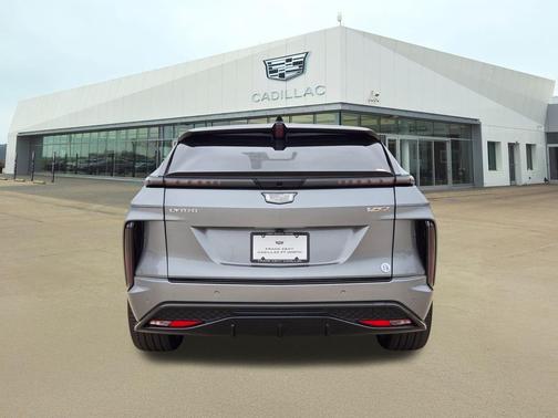 Argent Silver Metallic 2026 Cadillac LYRIQ V Premium