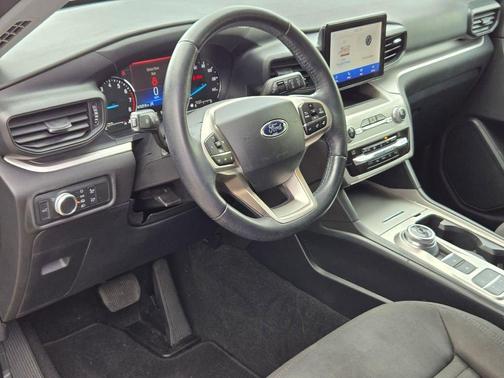 OXFORD WHITE 2021 Ford Explorer XLT