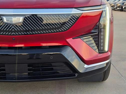 2026 Cadillac OPTIQ Premium Luxury