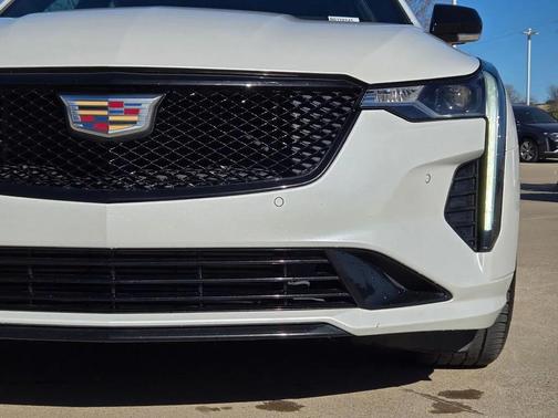 2024 Cadillac CT4 Premium Luxury