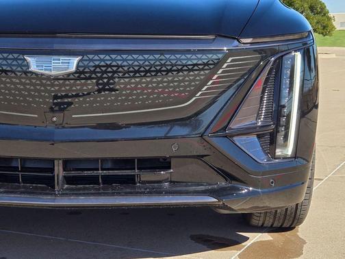 2026 Cadillac LYRIQ Signature Sport