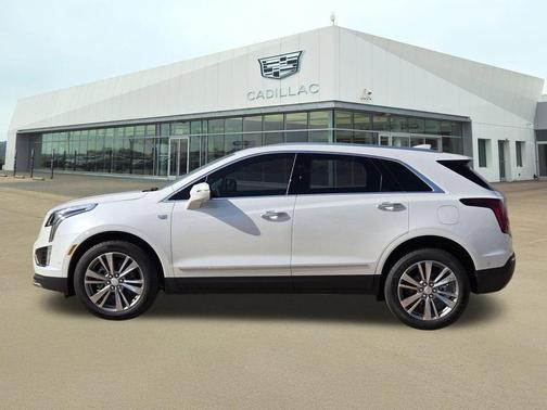Crystal White Tricoat 2026 Cadillac XT5 Premium Luxury