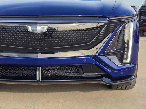 2026 Cadillac LYRIQ V Premium