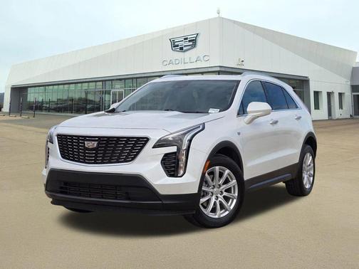 Crystal White Tricoat 2023 Cadillac XT4 Luxury