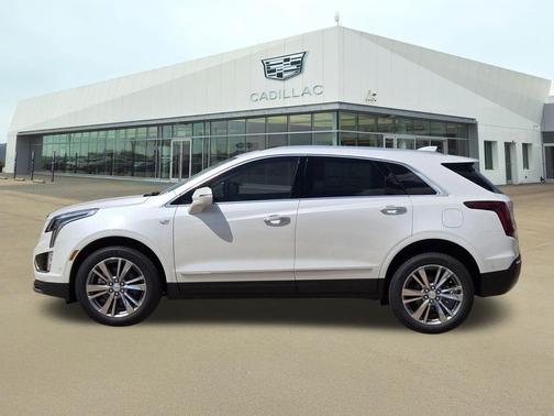 Crystal White Tricoat 2026 Cadillac XT5 Premium Luxury