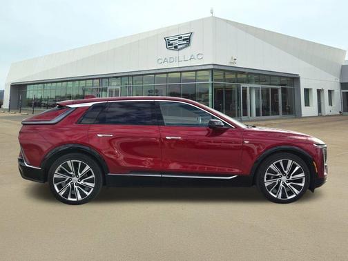 2025 Cadillac LYRIQ Luxury