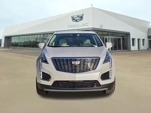 Crystal White Tricoat 2026 Cadillac XT5 Premium Luxury