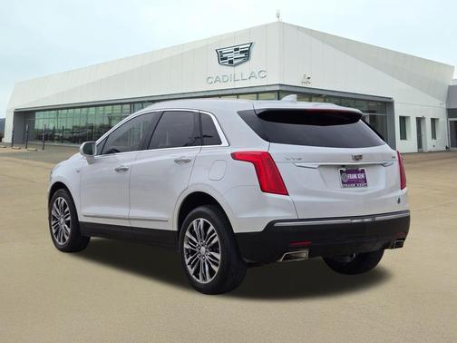 Crystal White Tricoat 2017 Cadillac XT5 Premium Luxury