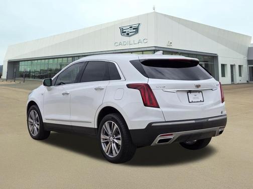 Crystal White Tricoat 2024 Cadillac XT5 Premium Luxury