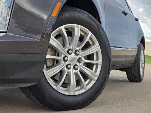 2017 Cadillac XT5 Base