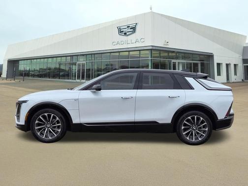 Vibrant White Tricoat 2026 Cadillac LYRIQ Sport