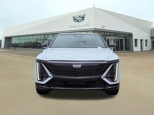 Vibrant White Tricoat 2026 Cadillac LYRIQ Sport