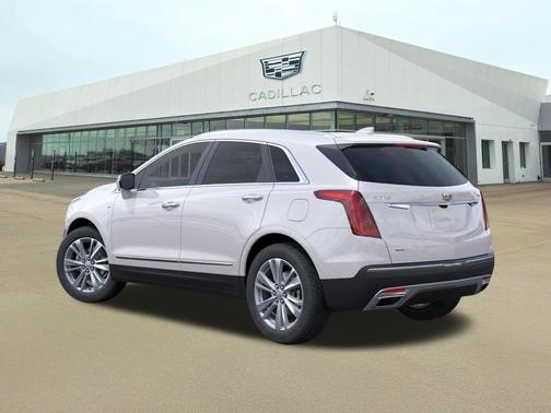 Crystal White Tricoat 2026 Cadillac XT5 Premium Luxury