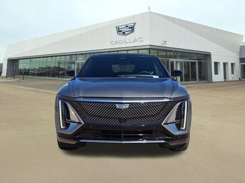 Argent Silver Metallic 2025 Cadillac LYRIQ Luxury