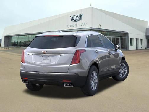 Argent Silver Metallic 2026 Cadillac XT5 Luxury