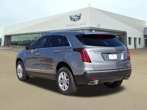 2026 Cadillac XT5 Luxury