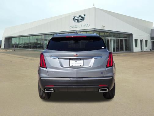Argent Silver Metallic 2026 Cadillac XT5 Luxury