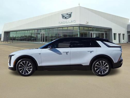 Vibrant White Tricoat 2026 Cadillac LYRIQ Sport