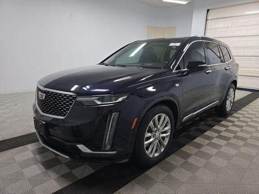 2022 Cadillac XT6 Premium Luxury FWD