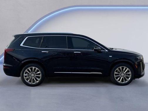 2022 Cadillac XT6 Premium Luxury FWD
