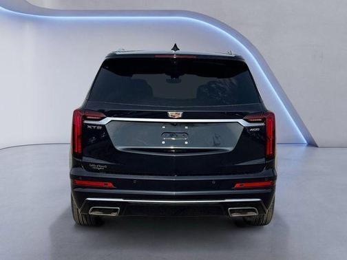 2022 Cadillac XT6 Premium Luxury FWD