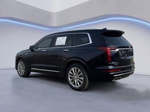 2022 Cadillac XT6 Premium Luxury FWD