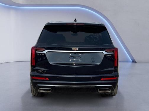 2022 Cadillac XT6 Premium Luxury FWD