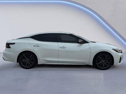 White 2020 Nissan Maxima 3.5 Platinum