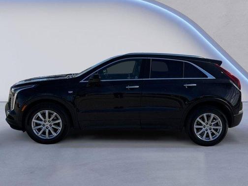 Stellar Black Metallic 2022 Cadillac XT4 Luxury