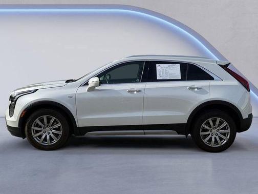 2022 Cadillac XT4 Premium Luxury