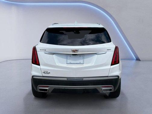 Crystal White Tri-Coat 2026 Cadillac XT5 Premium Luxury