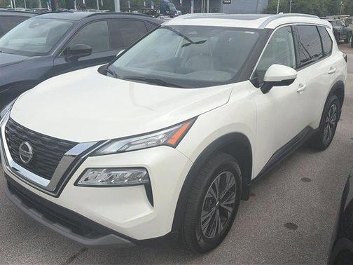 White 2021 Nissan Rogue SV