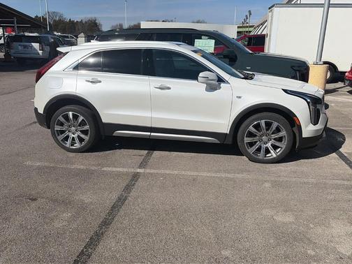 2023 Cadillac XT4 Premium Luxury