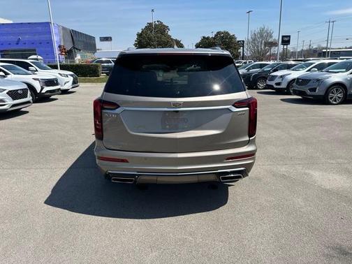 2022 Cadillac XT6 Premium Luxury FWD