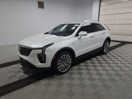 2024 Cadillac XT4 Premium Luxury