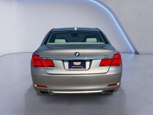 Cashmere Silver Metallic 2009 BMW 750 i