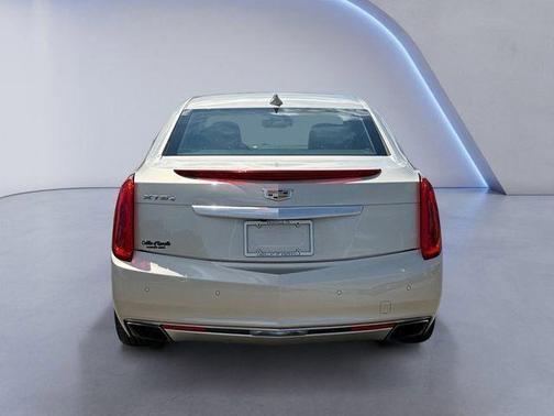 2016 Cadillac XTS Luxury Collection