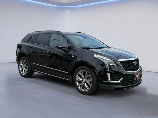 Stellar Black Metallic 2020 Cadillac XT5 Sport