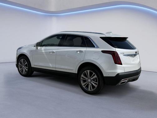 Crystal White Tri-Coat 2026 Cadillac XT5 Premium Luxury