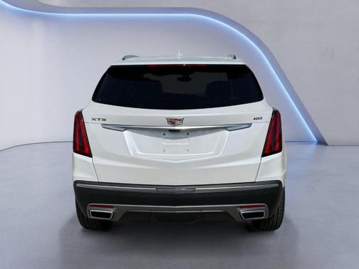 Crystal White Tri-Coat 2026 Cadillac XT5 Premium Luxury