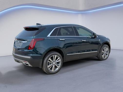 Emerald 2026 Cadillac XT5 Premium Luxury