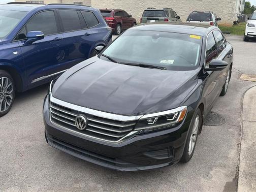Deep Black Pearl Effect 2020 Volkswagen Passat 2.0T SE