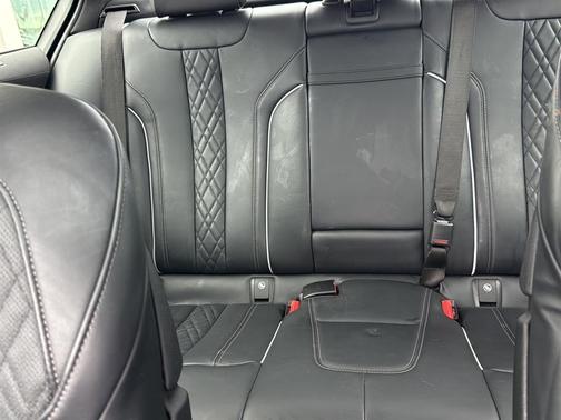 Dark Graphite Metallic 2022 BMW M550 i xDrive