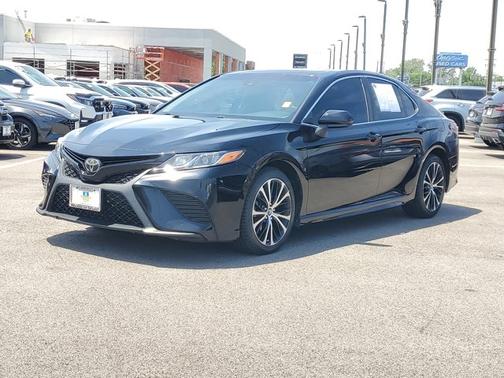 MIDNIGHT BLACK ME 2018 Toyota Camry L